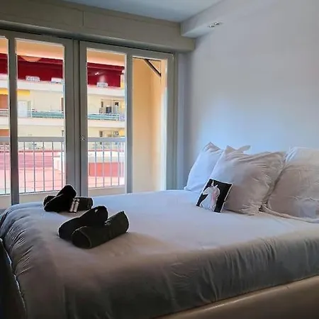 Superbe 200m Des Plages Juan-les-Pins